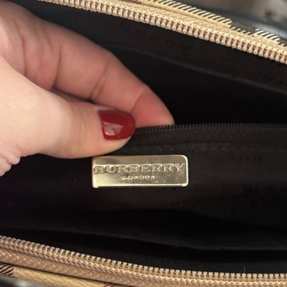 Burberry Checkered Shoulder Bag - Picture 9 of 10